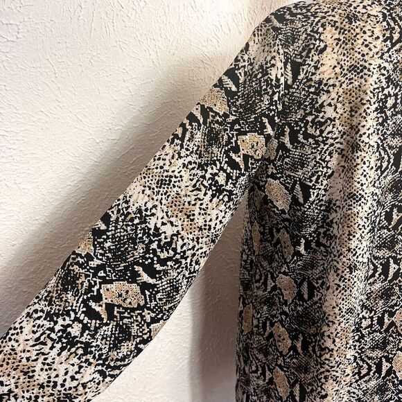 BELONGSCI Women's Loose Blouse Long Sleeved V-Neck Top Medium Animal Print - Picture 7 of 16